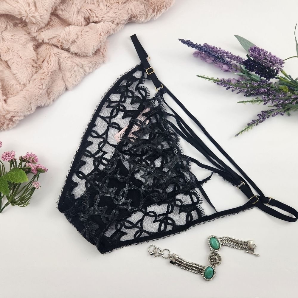 EXTRA LARGE {Victoria's Secret} Black {Hearts} Bikini Panty